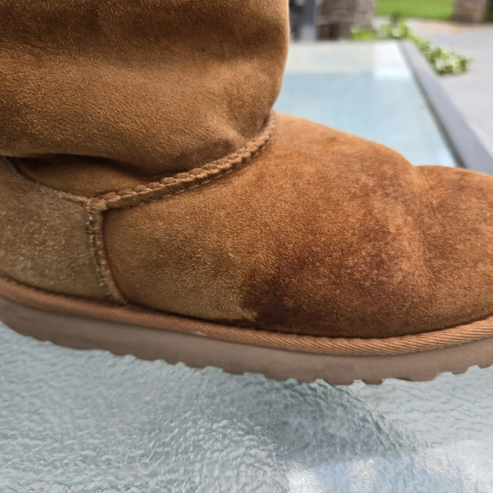 UGG Bailey Bow Tall Boots size 4 chestnut brown ivory